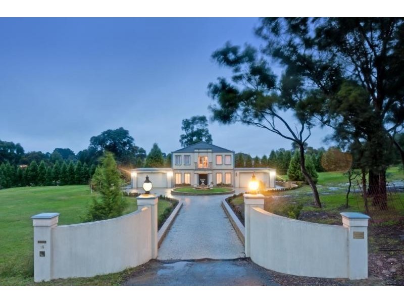 15 North Oatlands Road, Yarrambat VIC 3091