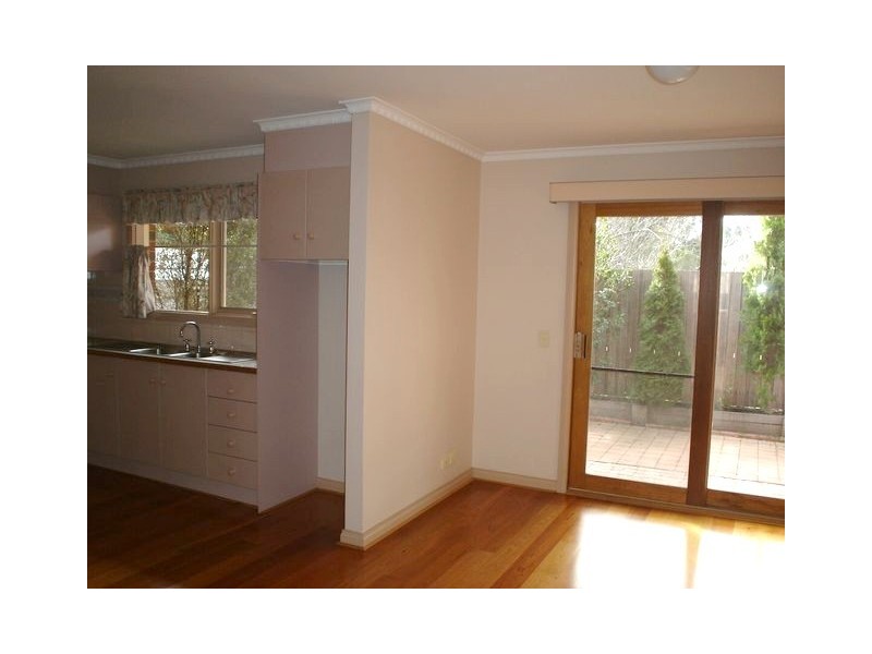 2/40 St Hellier Street, Heidelberg Heights VIC 3081