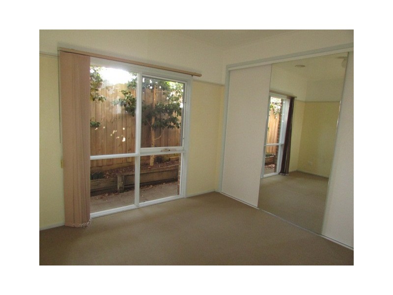 2/19 Lawson Parade, Heidelberg Heights VIC 3081