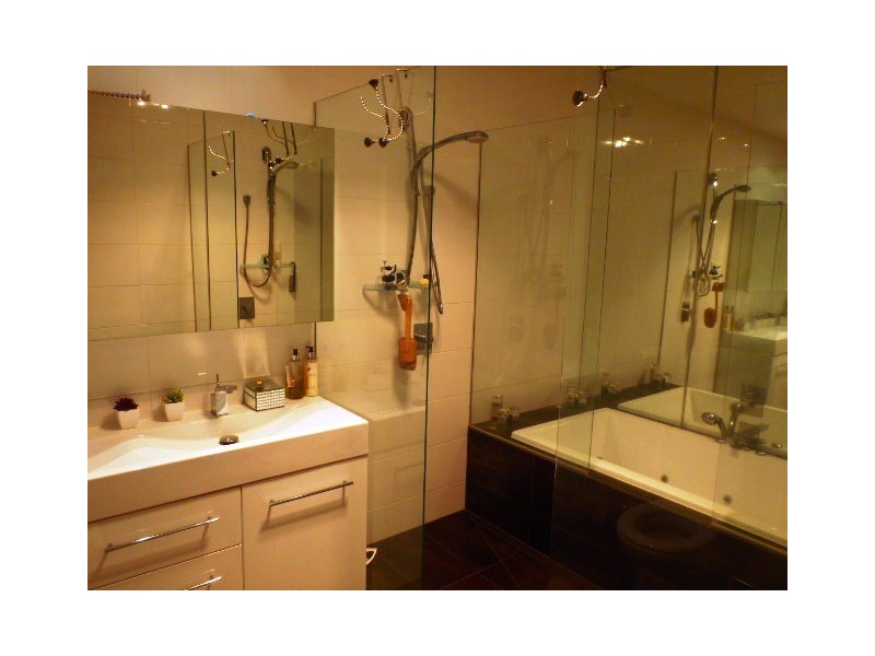 17 Ramu Parade, Heidelberg West VIC 3081