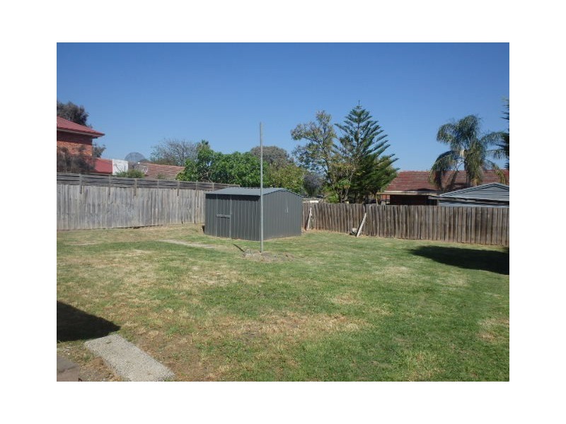 17 Ramu Parade, Heidelberg West VIC 3081