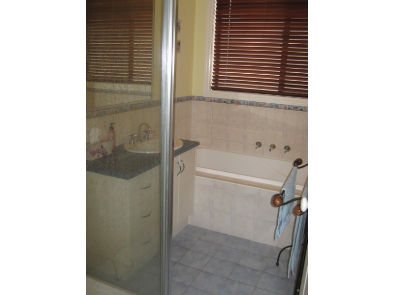 Heidelberg Heights VIC 3081