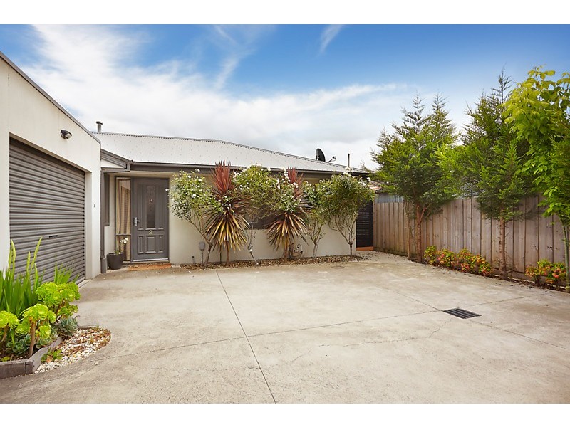 2/115 Grange Road, Fairfield VIC 3078