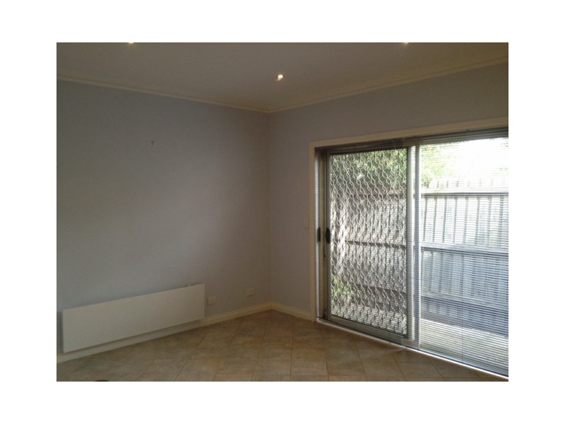 2a Kirkdale Street, Brunswick VIC 3056
