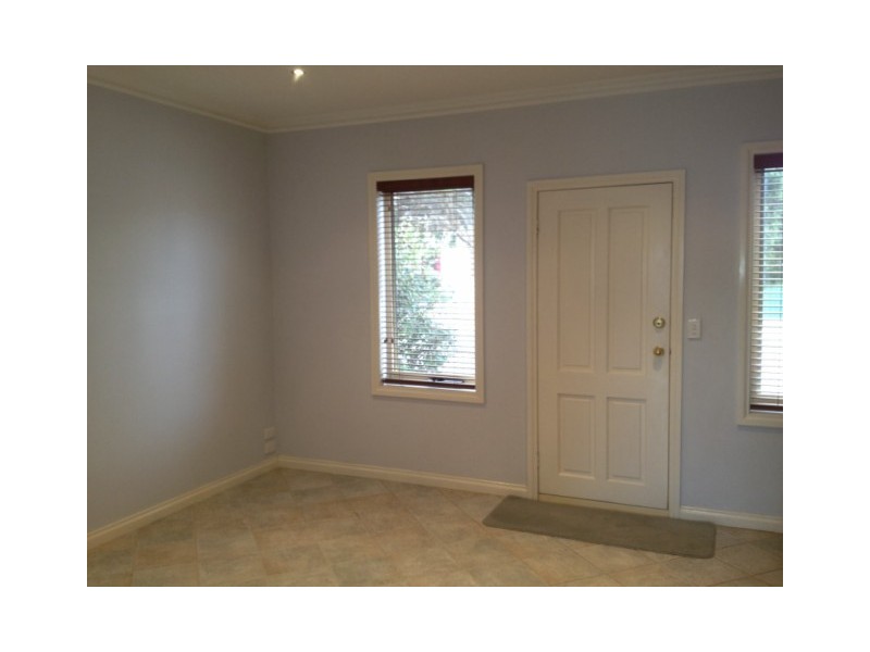 2a Kirkdale Street, Brunswick VIC 3056