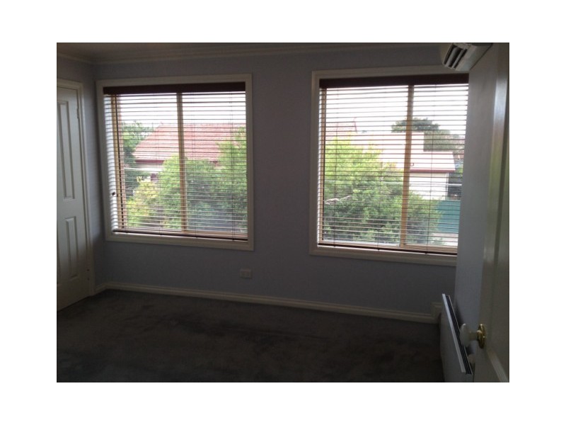 2a Kirkdale Street, Brunswick VIC 3056