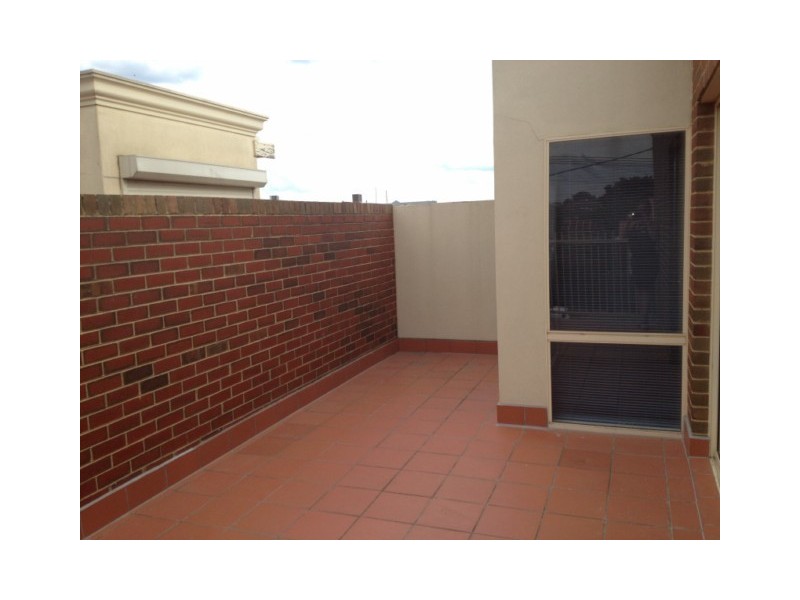 2a Kirkdale Street, Brunswick VIC 3056