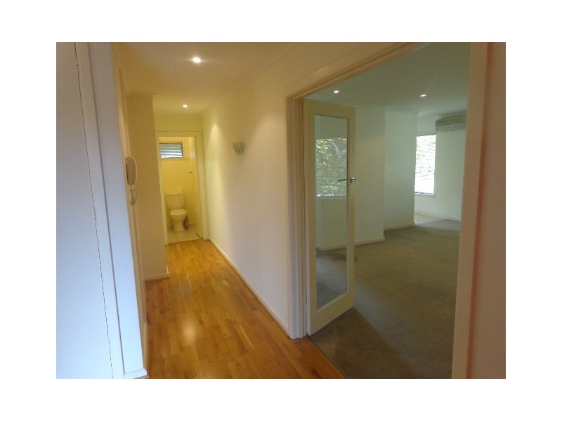 8/16 Waverley Avenue, Ivanhoe VIC 3079