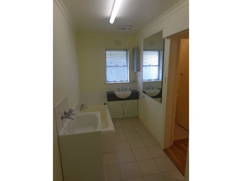8/16 Waverley Avenue, Ivanhoe VIC 3079