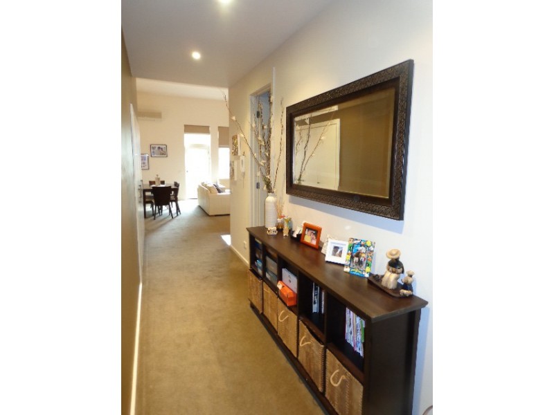 16/125 Main Drive, Macleod VIC 3085