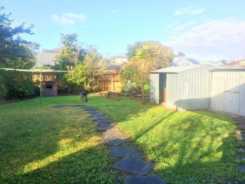 7 Arnold Avenue, Heidelberg Heights VIC 3081