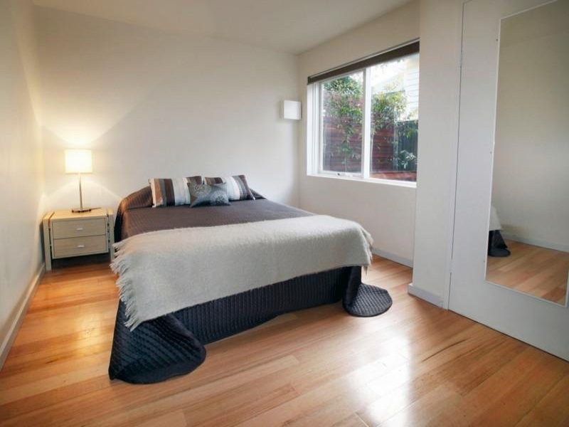 2/23 Rathmines Street, Fairfield VIC 3078