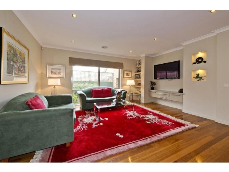 8 Neville Court, Viewbank VIC 3084