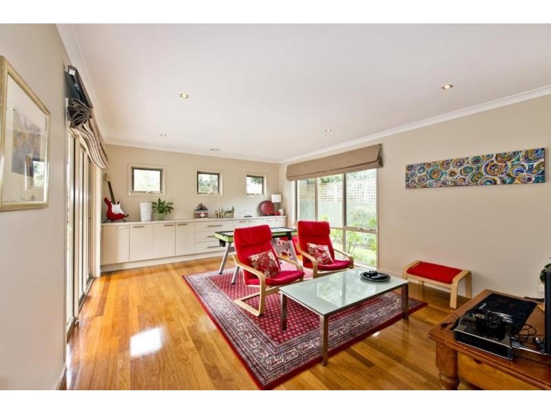 8 Neville Court, Viewbank VIC 3084