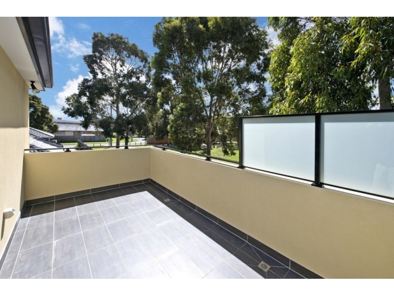 1&4/4 Kanimbla Court, Heidelberg West VIC 3081