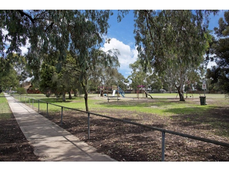 1&4/4 Kanimbla Court, Heidelberg West VIC 3081