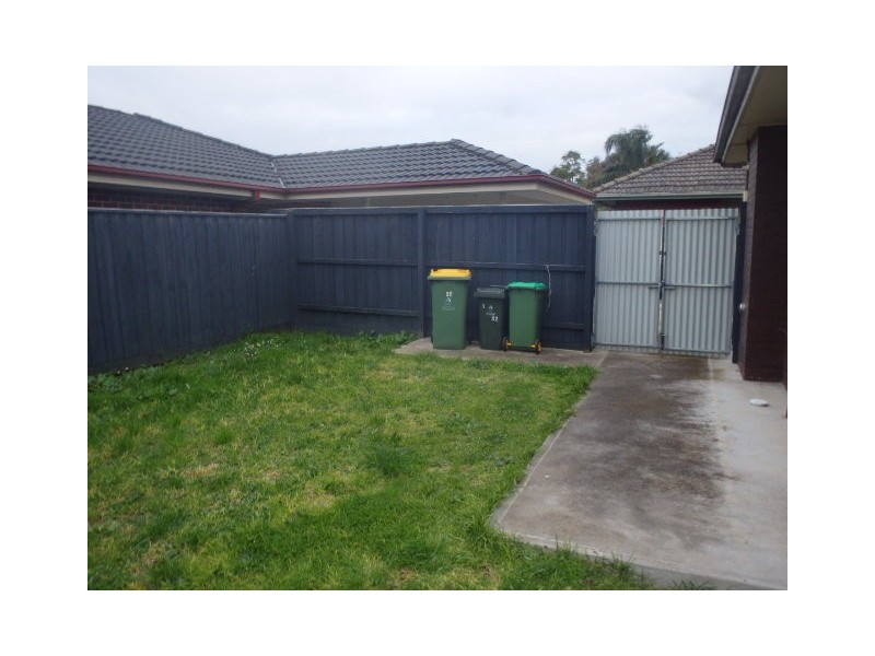 1/32 Setani Crescent, Heidelberg West VIC 3081