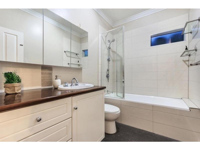 1/14 Daours Court, Watsonia VIC 3087