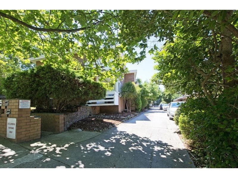 4/12 Stradbroke Avenue, Heidelberg VIC 3084