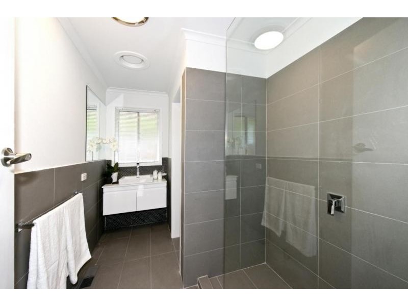 2/11 Langs Road, Ivanhoe VIC 3079