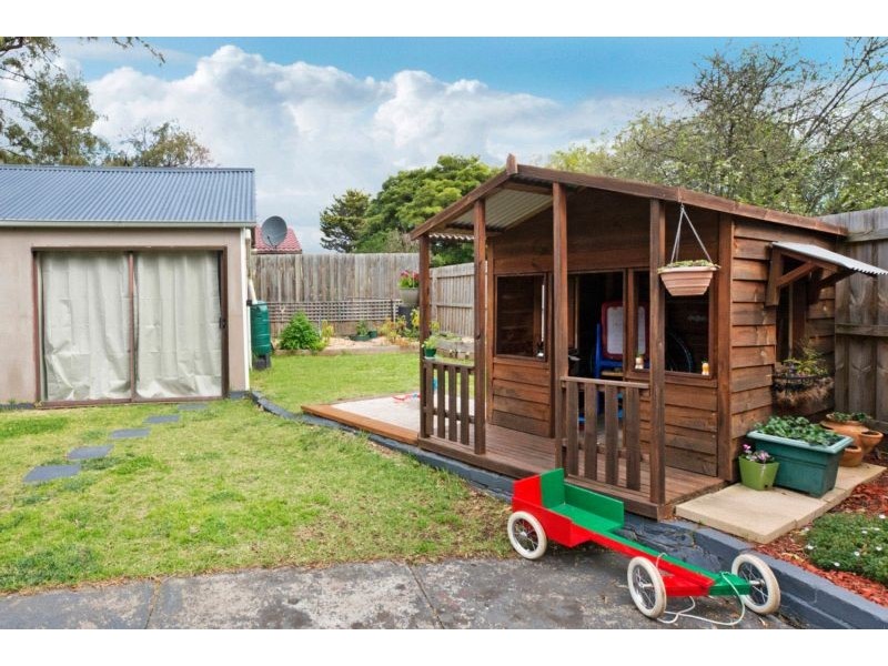 17 Derna Street, Heidelberg West VIC 3081