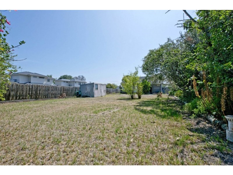 5 Ebony Parade, Heidelberg West VIC 3081