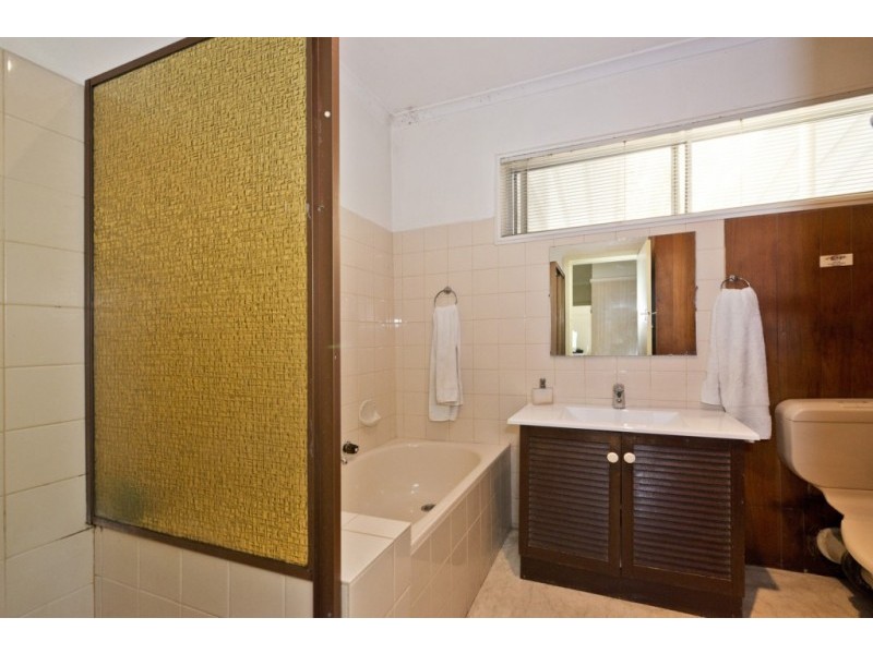 5 Ebony Parade, Heidelberg West VIC 3081