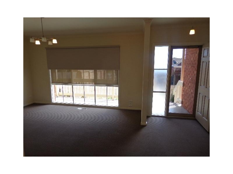 2/8 Stokes Street, Rosanna VIC 3084