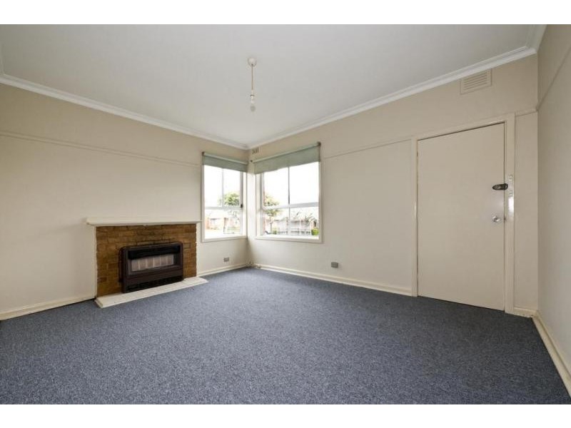 10 Dennis Street, Heidelberg Heights VIC 3081