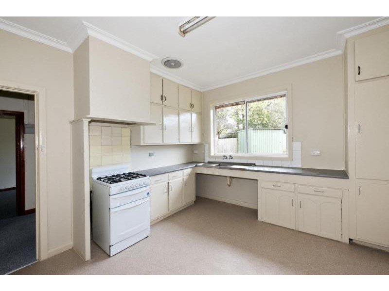 10 Dennis Street, Heidelberg Heights VIC 3081