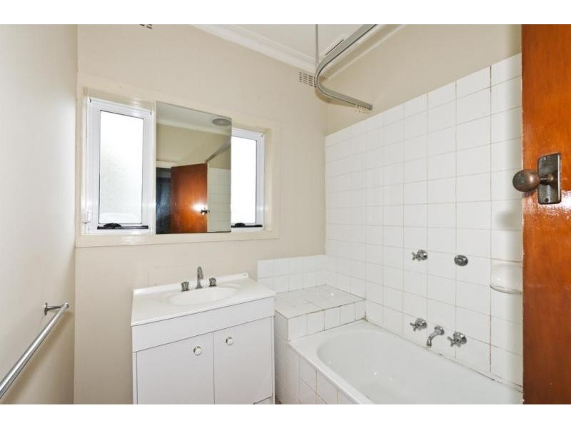 10 Dennis Street, Heidelberg Heights VIC 3081