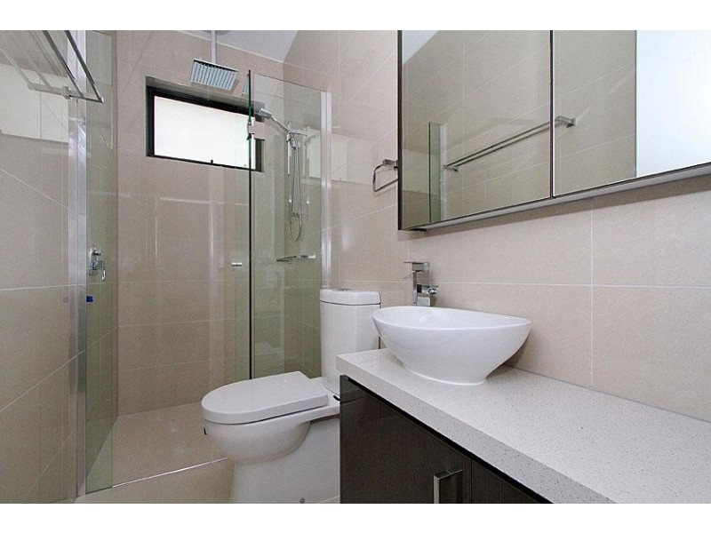 2/136 Victoria Road, Northcote VIC 3070