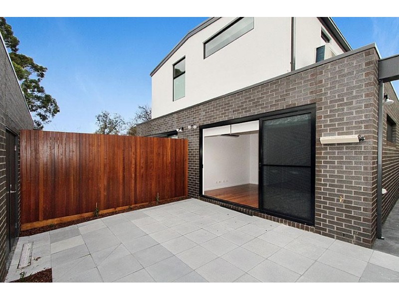 2/136 Victoria Road, Northcote VIC 3070