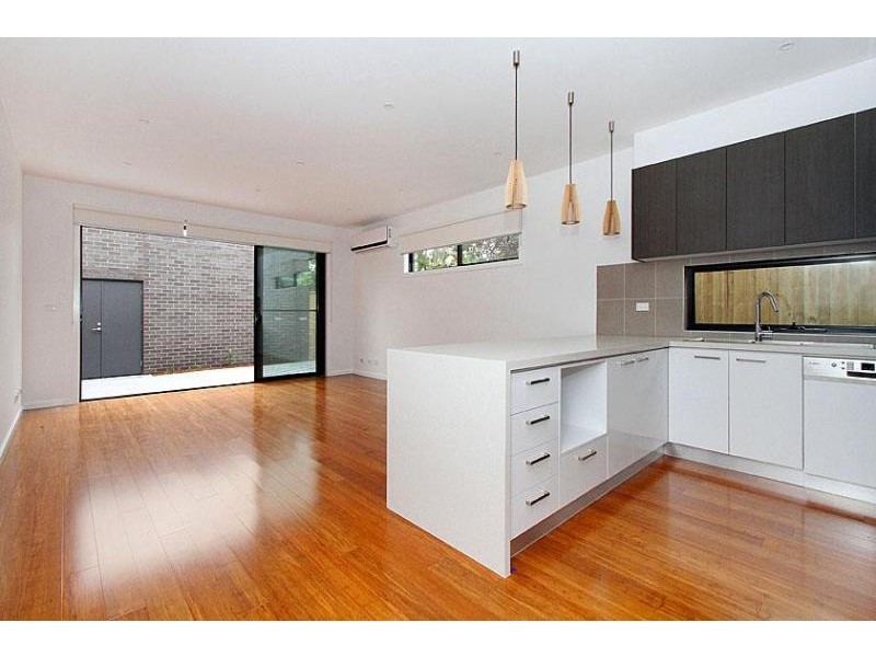3/136 Victoria Road, Northcote VIC 3070