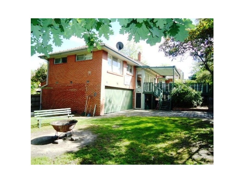 61 The Eyrie, Eaglemont VIC 3084