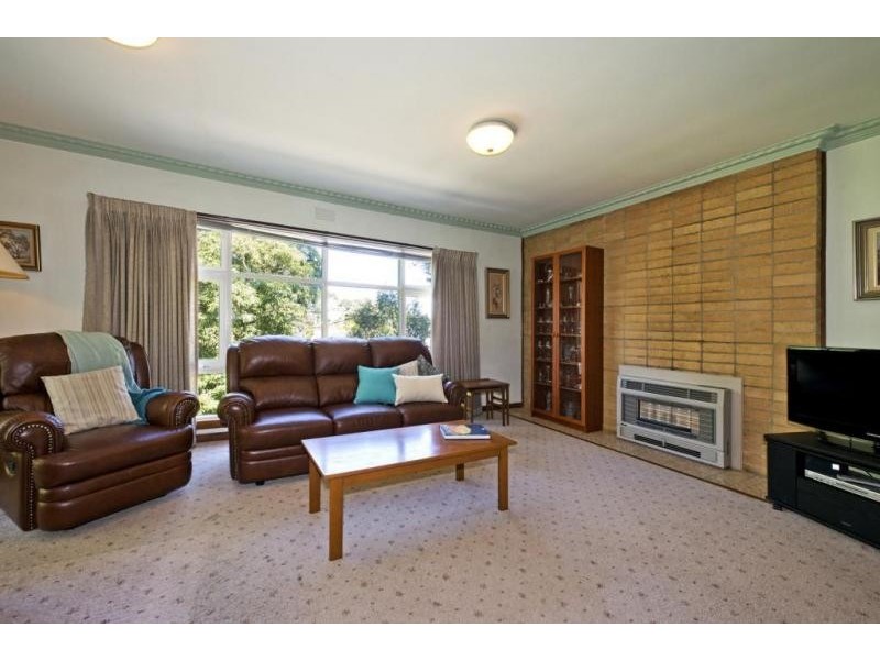 4 Thyer Road, Ivanhoe VIC 3079