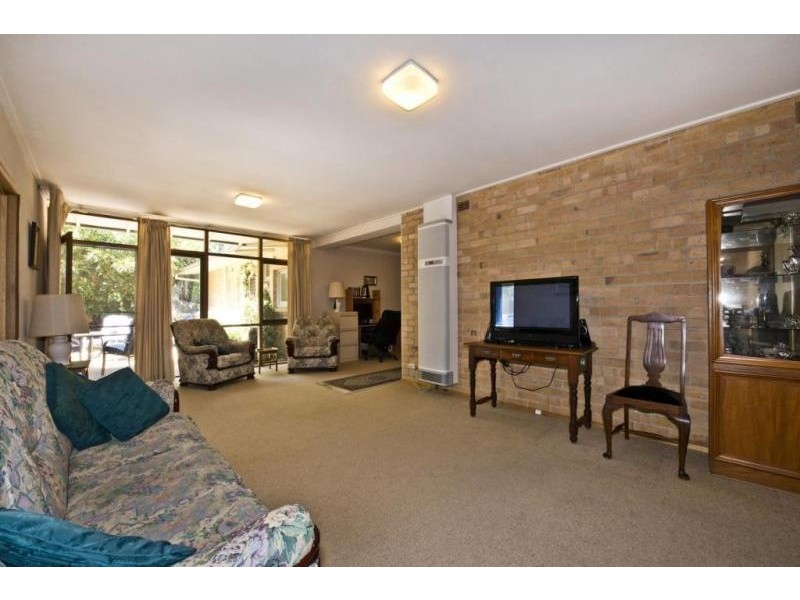4 Thyer Road, Ivanhoe VIC 3079
