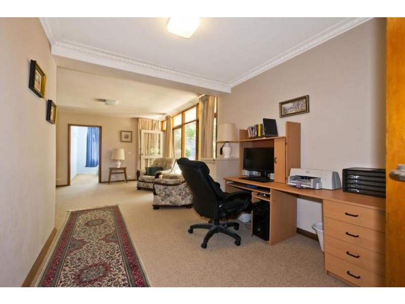 4 Thyer Road, Ivanhoe VIC 3079
