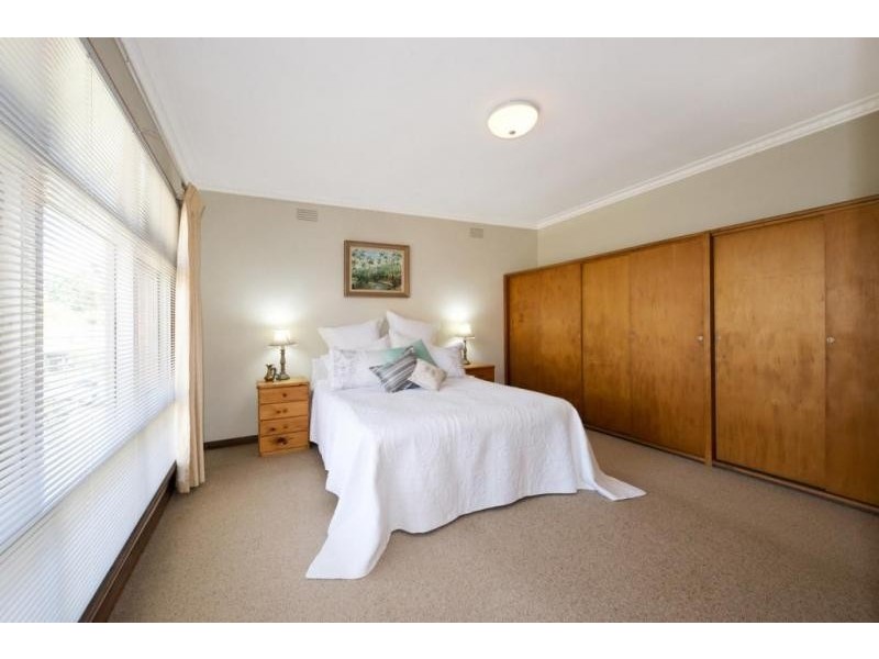 4 Thyer Road, Ivanhoe VIC 3079