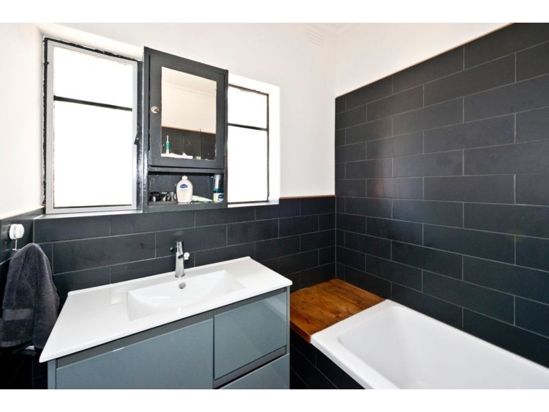 6 Mary Avenue, Heidelberg Heights VIC 3081
