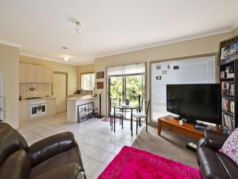 2/55 Outhwaite Road, Heidelberg Heights VIC 3081