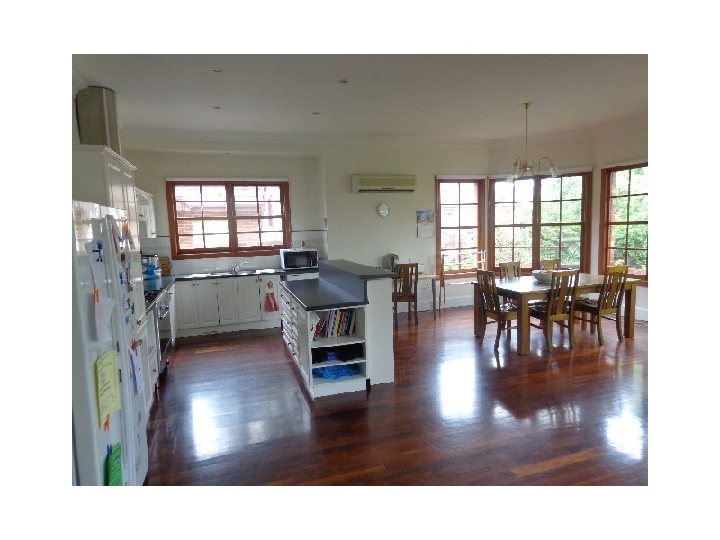 8 Clauscen Street, Heidelberg Heights VIC 3081