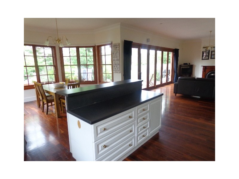 8 Clauscen Street, Heidelberg Heights VIC 3081