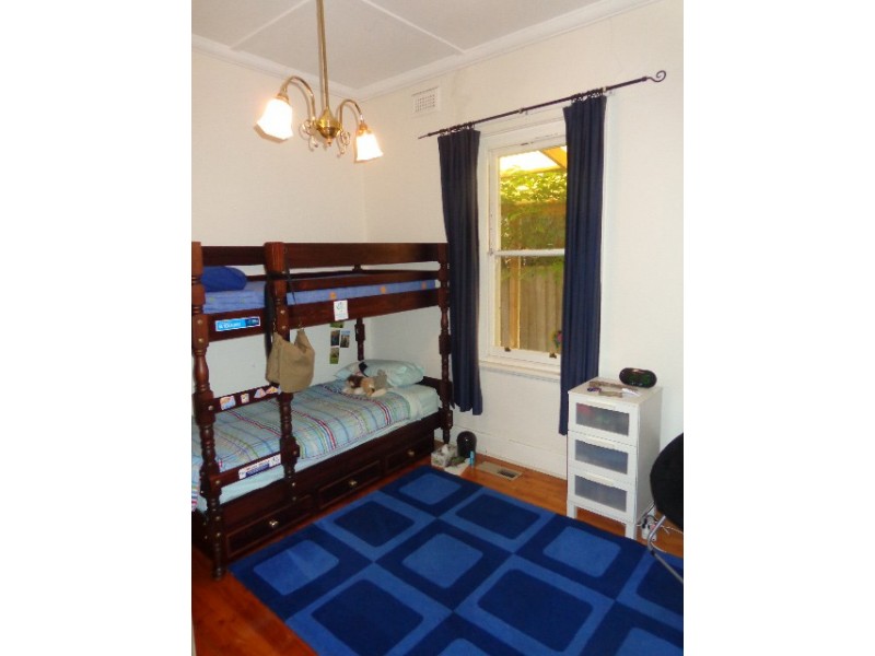 8 Clauscen Street, Heidelberg Heights VIC 3081