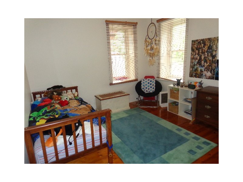 8 Clauscen Street, Heidelberg Heights VIC 3081