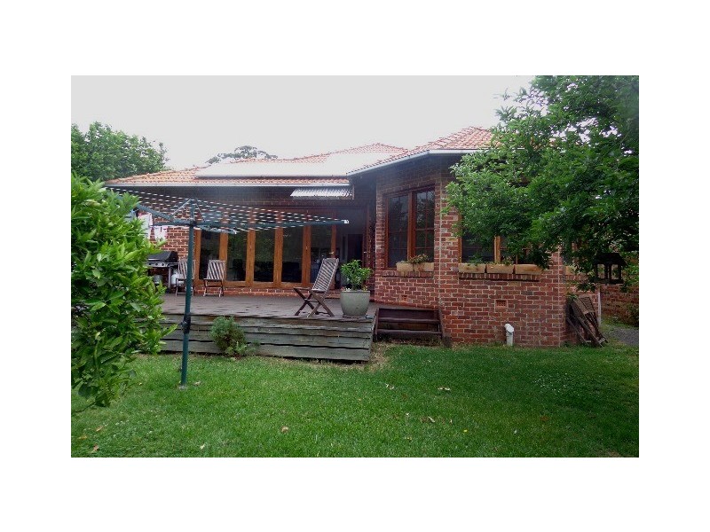 8 Clauscen Street, Heidelberg Heights VIC 3081