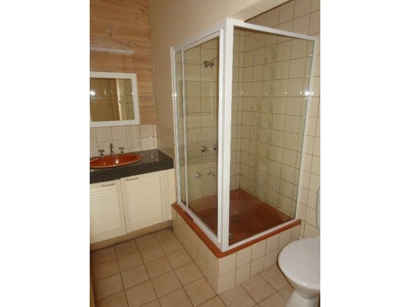 10 Rockbeare Grove, Ivanhoe VIC 3079