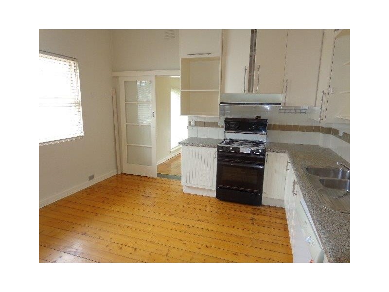 16 Studley Road, Ivanhoe VIC 3079