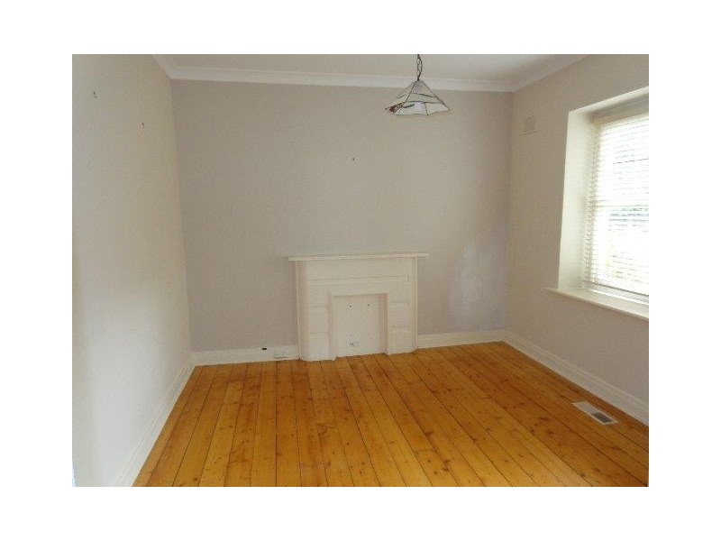 16 Studley Road, Ivanhoe VIC 3079