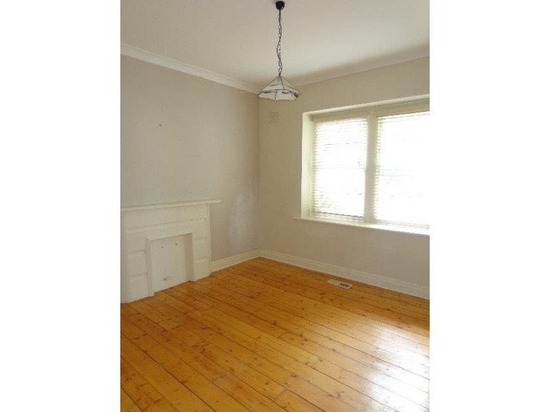 16 Studley Road, Ivanhoe VIC 3079